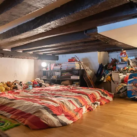 Апартаменты Loft In Chatelet-les Halles